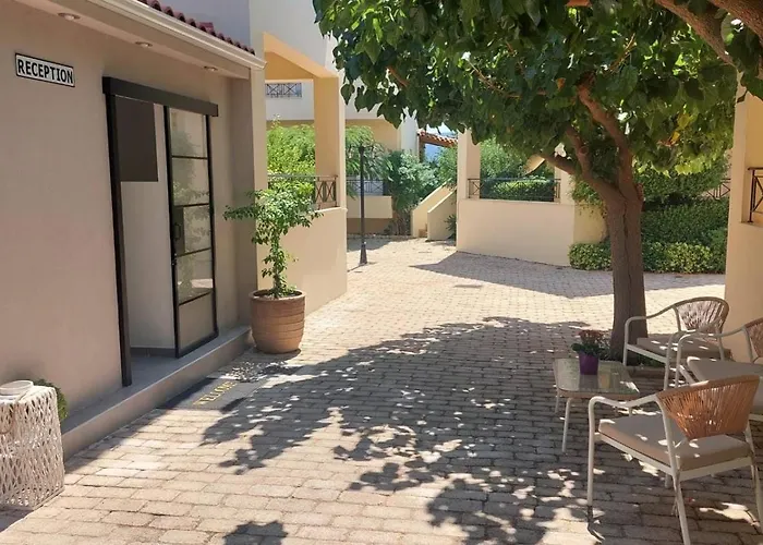 Vila Miramar Complex - *