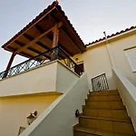 Βίλα Miramar Complex - *