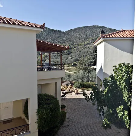 Villa Miramar Complex - *