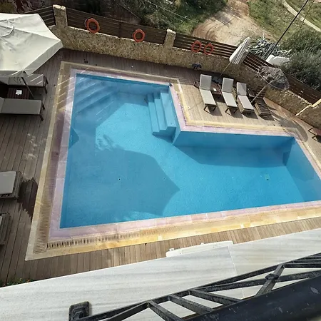 Villa Miramar Complex - *