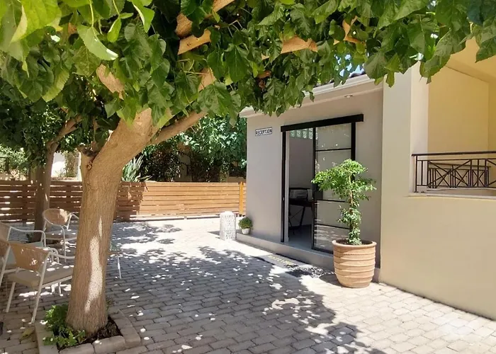 Miramar Complex - וילה Kórfos