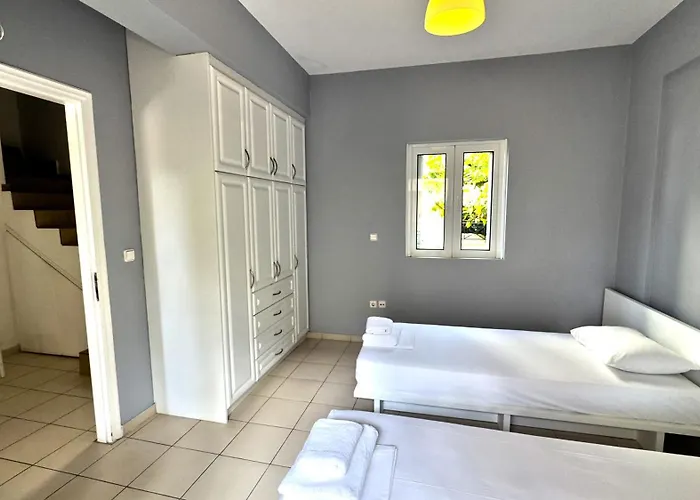 Miramar Complex - * Kórfos