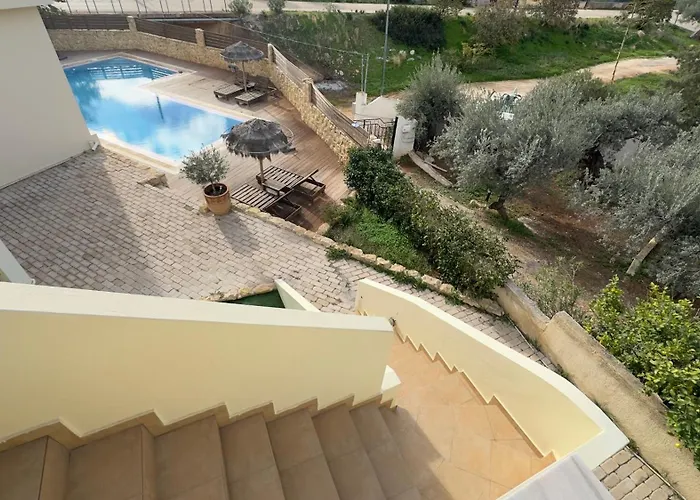 Miramar Complex - וילה *